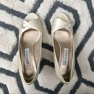 Caparros Ivory Silk Armani 2 Pumps size 7.5